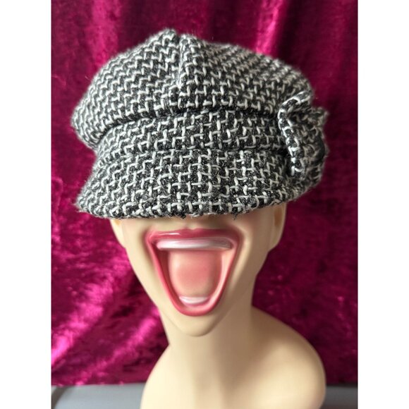 Black White Houndstooth Newsboy Cap With Bow Accent Womens Teen - Picture 2 of 7